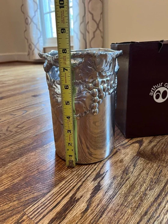 Arthur Court Grapes Pattern Utensil Holder 2002 - Picture 7 of 8